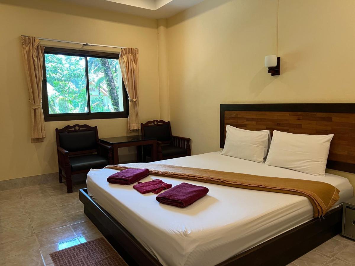Ao Thong Beach Resort Bang Sak Buitenkant foto