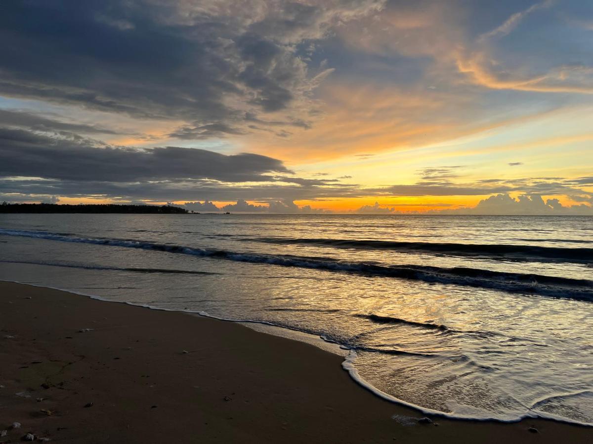 Ao Thong Beach Resort Bang Sak Buitenkant foto