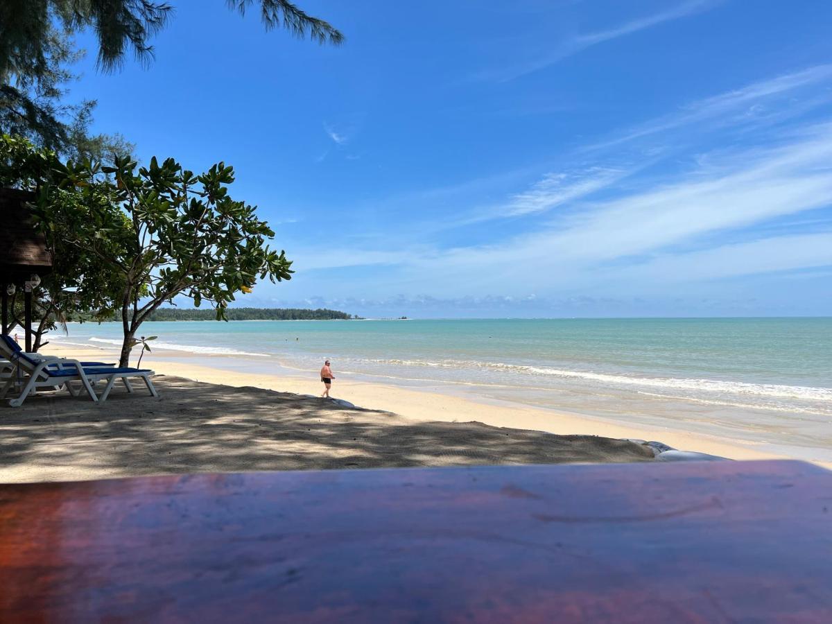 Ao Thong Beach Resort Bang Sak Buitenkant foto