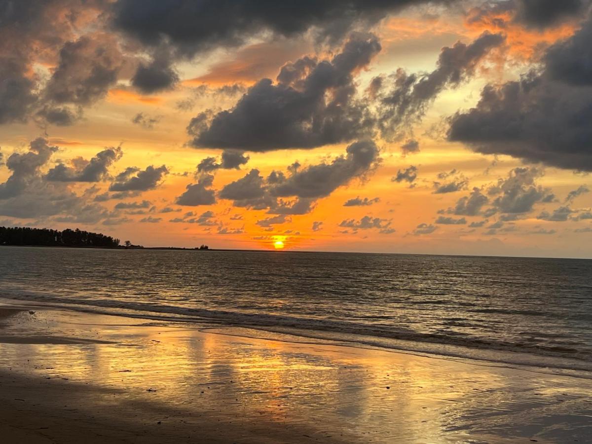 Ao Thong Beach Resort Bang Sak Buitenkant foto
