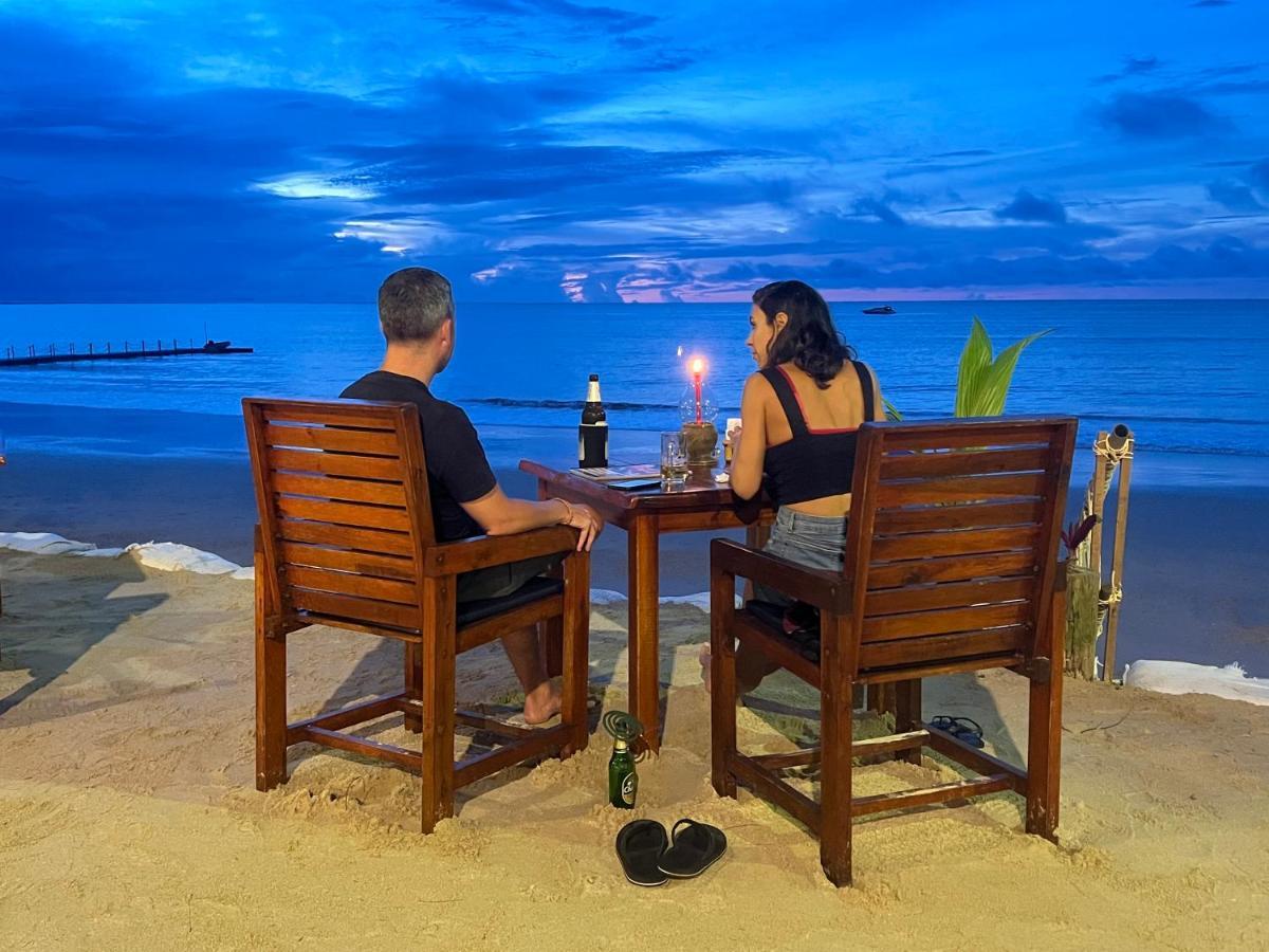Ao Thong Beach Resort Bang Sak Buitenkant foto