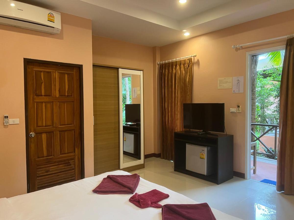 Ao Thong Beach Resort Bang Sak Buitenkant foto
