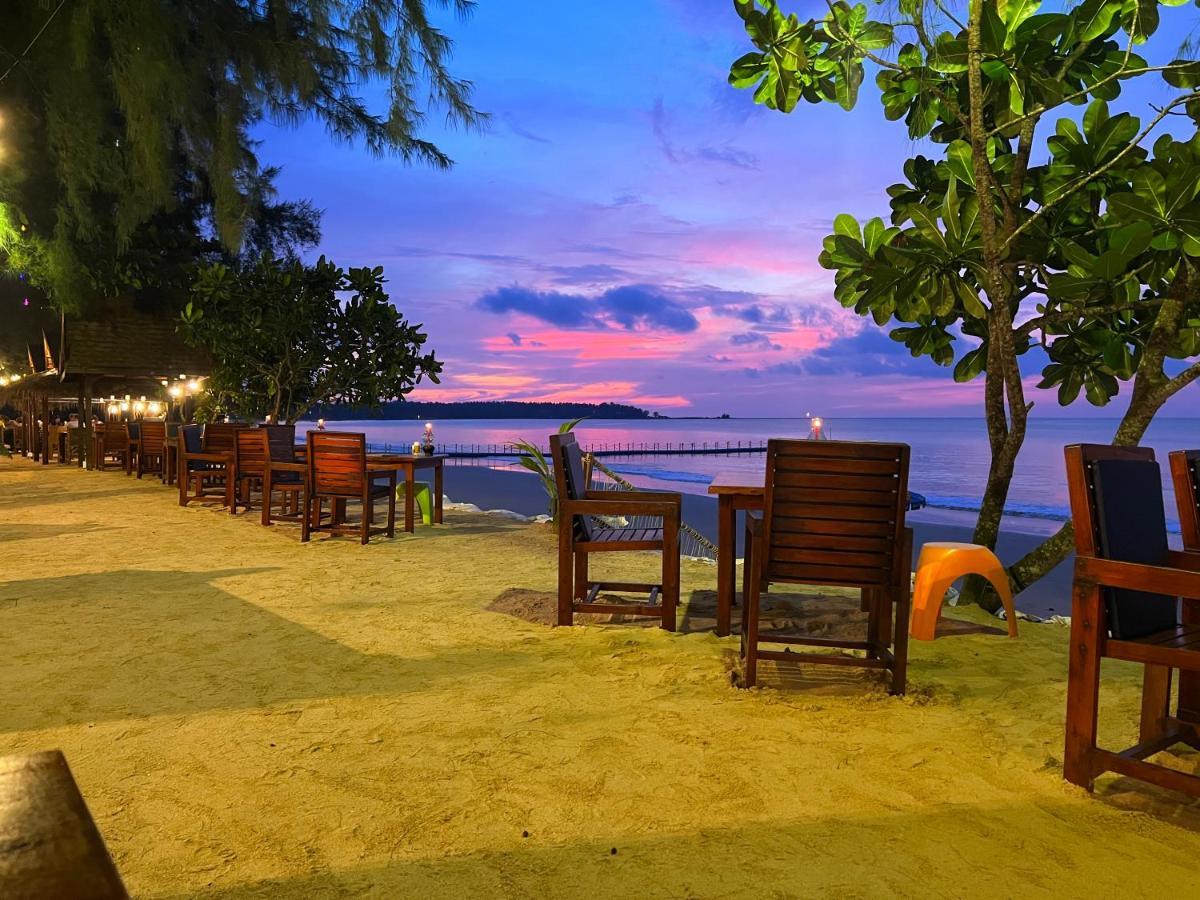 Ao Thong Beach Resort Bang Sak Buitenkant foto