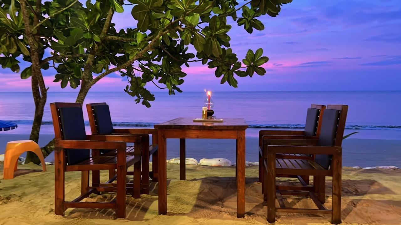 Ao Thong Beach Resort Bang Sak Buitenkant foto