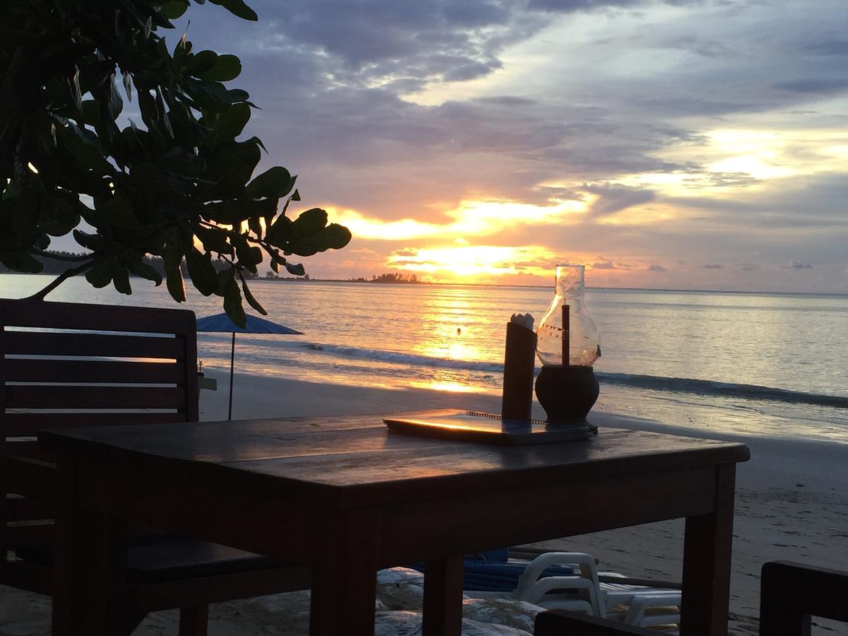 Ao Thong Beach Resort Bang Sak Buitenkant foto
