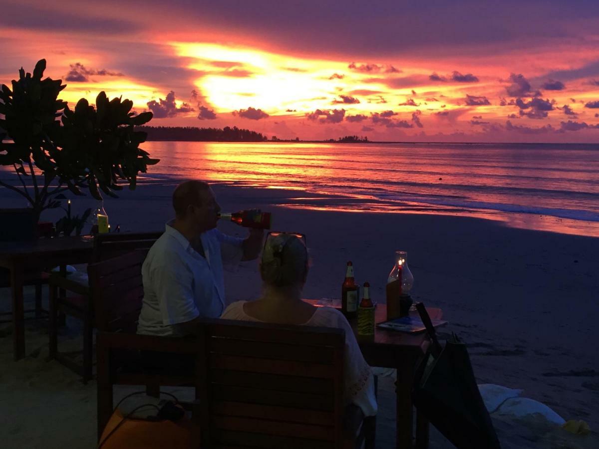 Ao Thong Beach Resort Bang Sak Buitenkant foto