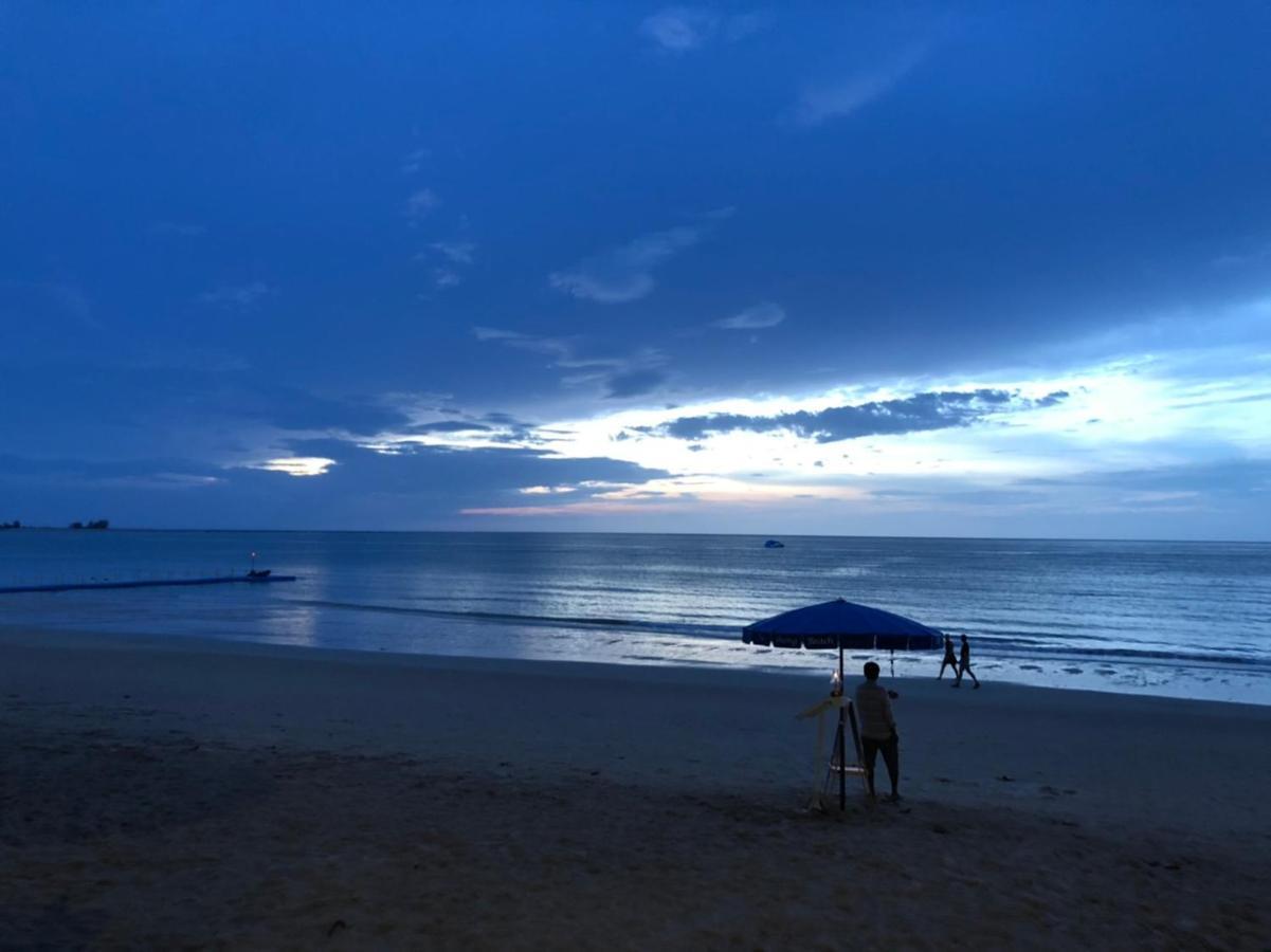 Ao Thong Beach Resort Bang Sak Buitenkant foto