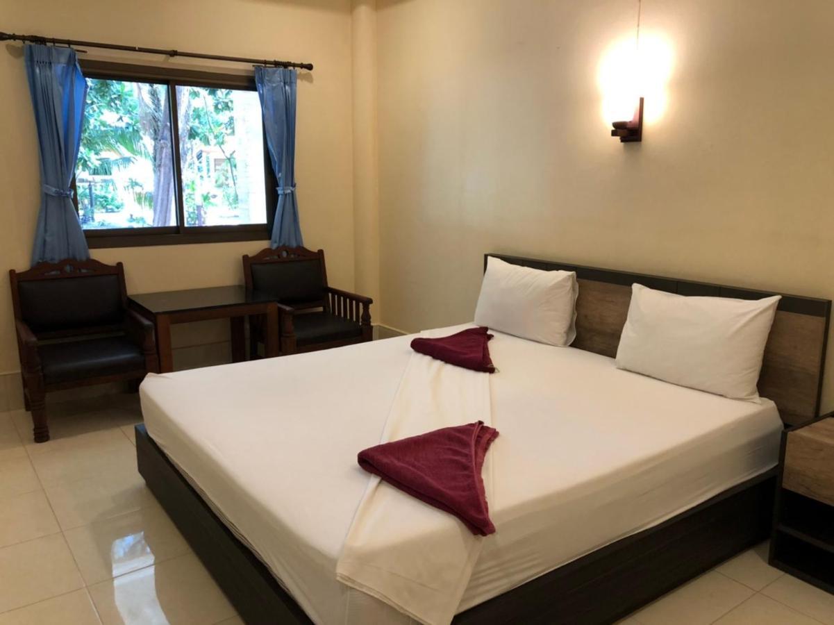 Ao Thong Beach Resort Bang Sak Buitenkant foto